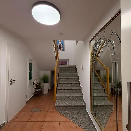 Apartment Gemuetlich Und Ruhige